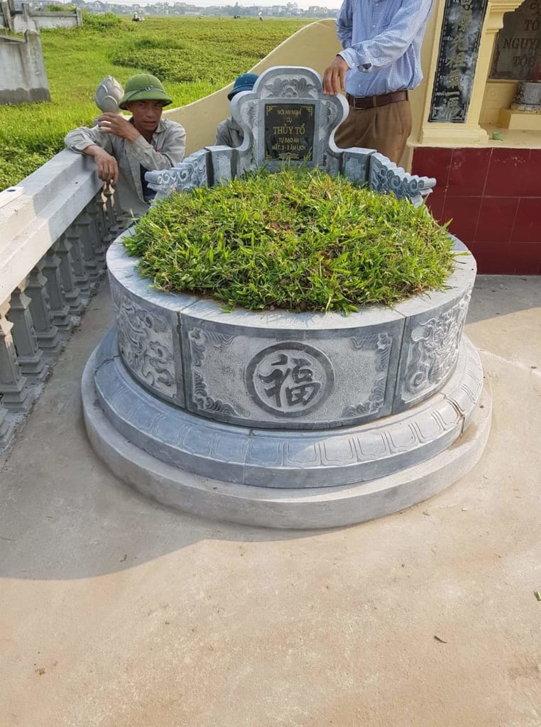 Lăng mộ đá granite